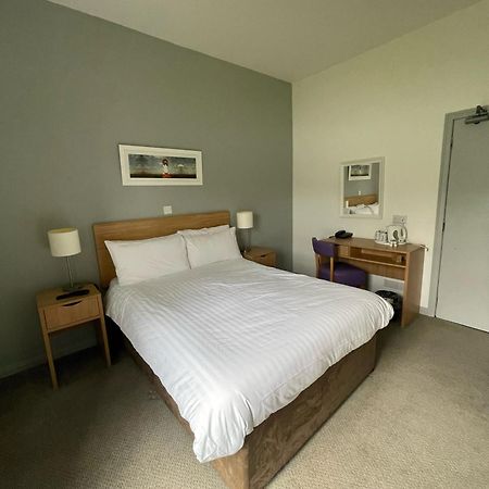 The Caledonian Claymore Hotel Arrochar Extérieur photo