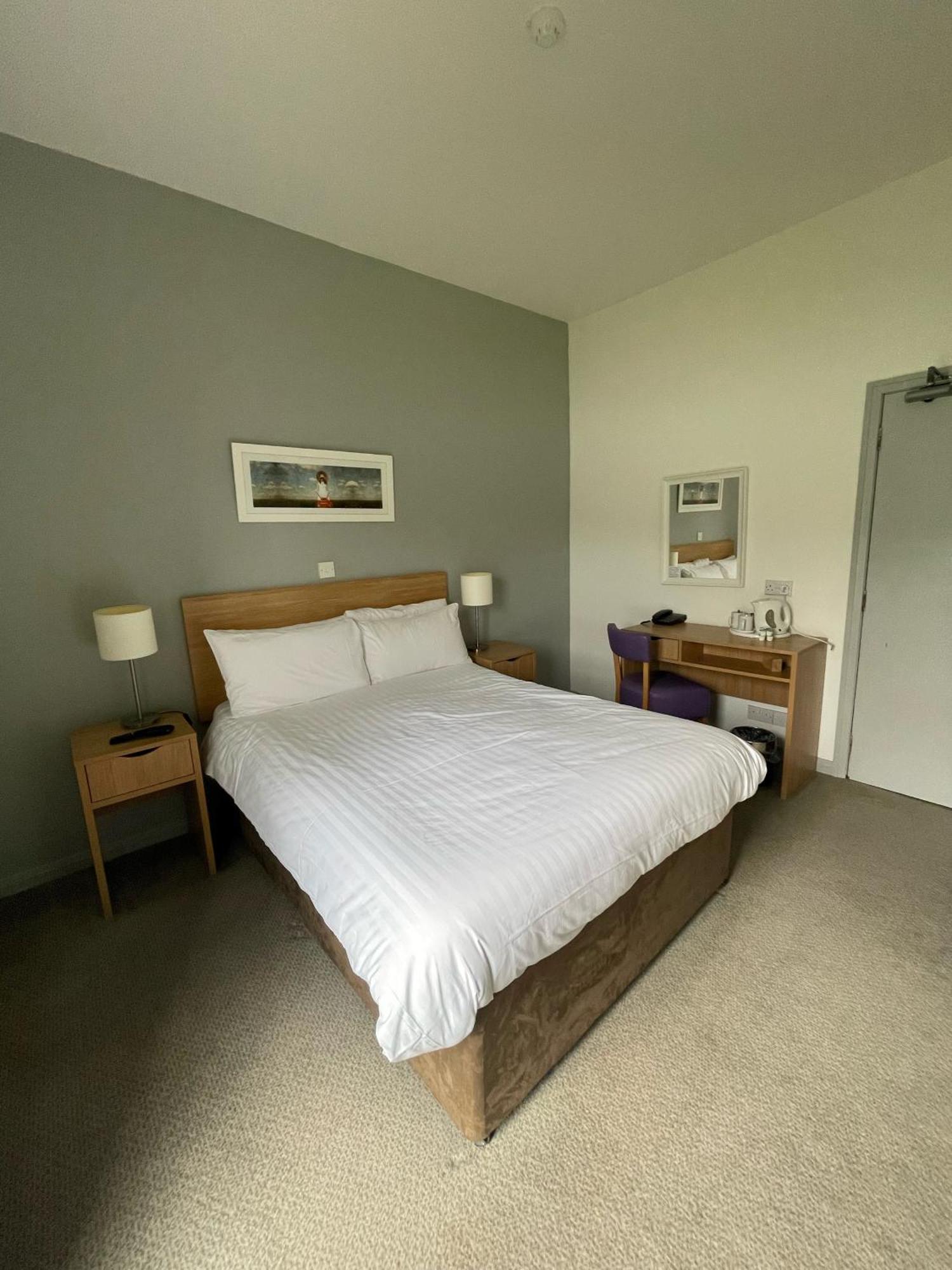 The Caledonian Claymore Hotel Arrochar Extérieur photo